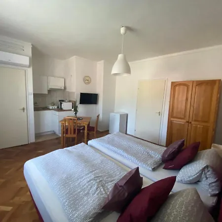 Apartment Anonymus Vendeghaz