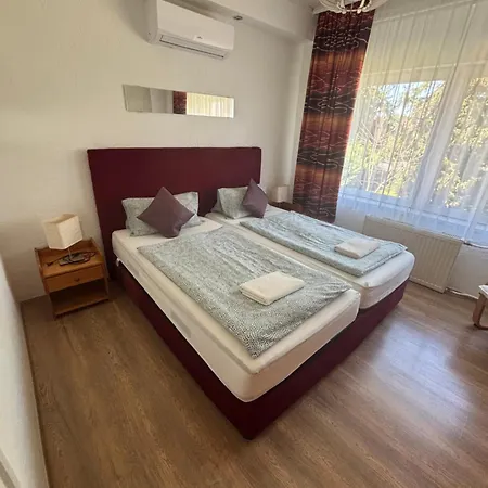 Anonymus Vendeghaz Apartment *