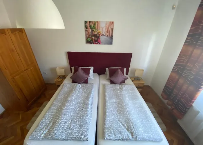 Anonymus Vendeghaz Apartman Siófok